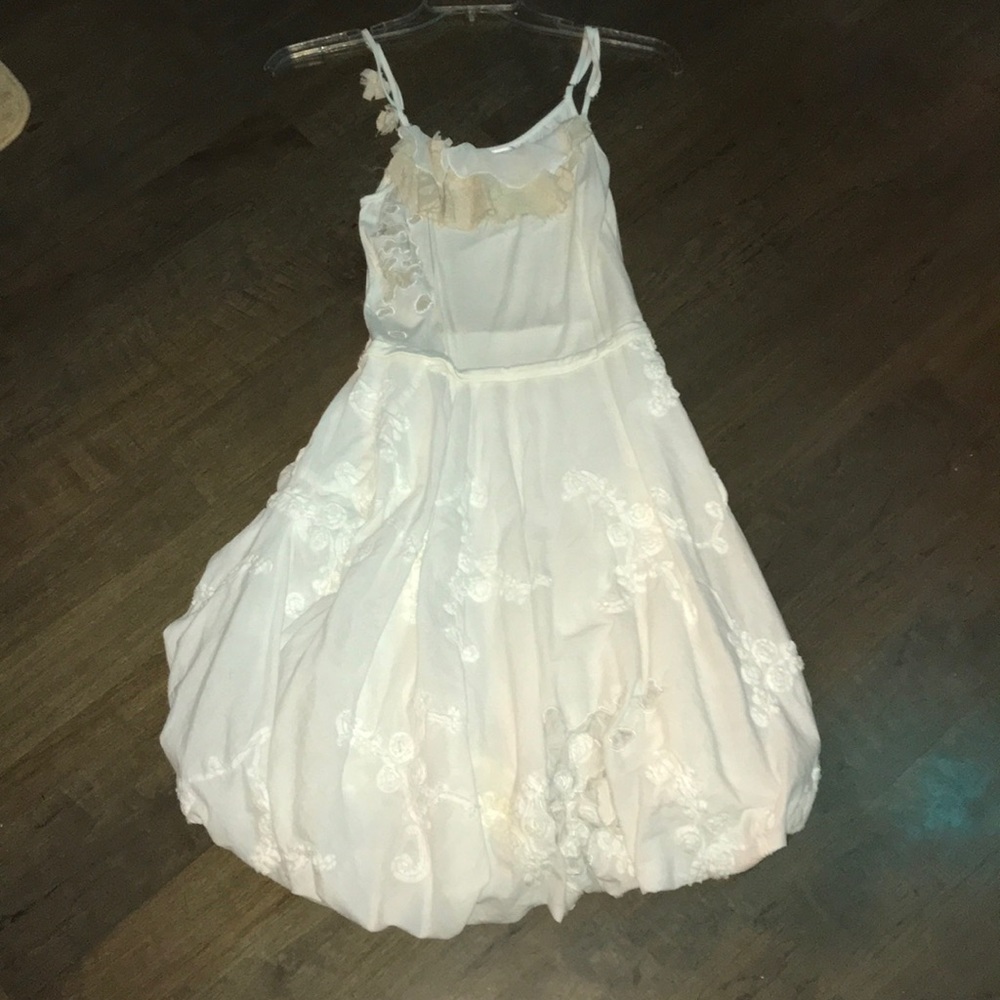 CREAM COLOR EMBROIDERED JOHNSTON& BELL DRESS